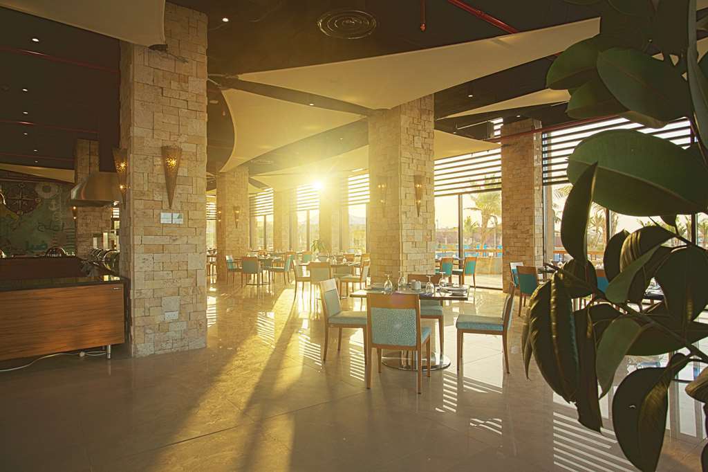 Golden Tulip Sharma Resort Restaurant photo